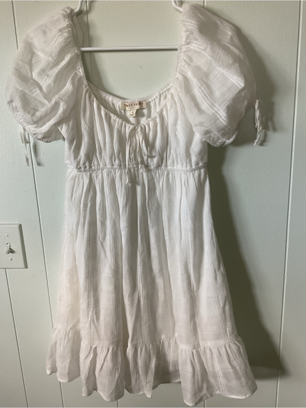 Thirty Thirty Lightweight White Puff Sleeve Peasant Dress.